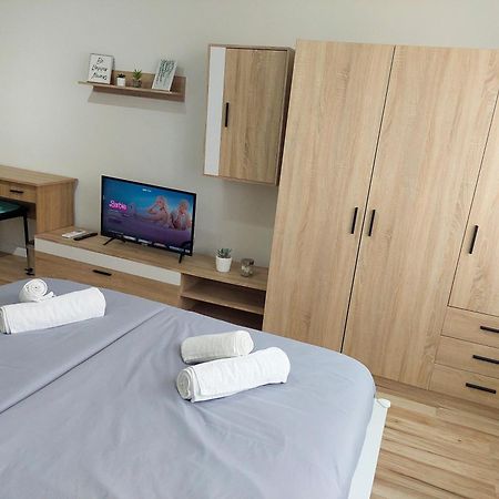 Aweshome City Apartment - 3 Bedrooms And Free Parking Ντέμπρετσεν Εξωτερικό φωτογραφία