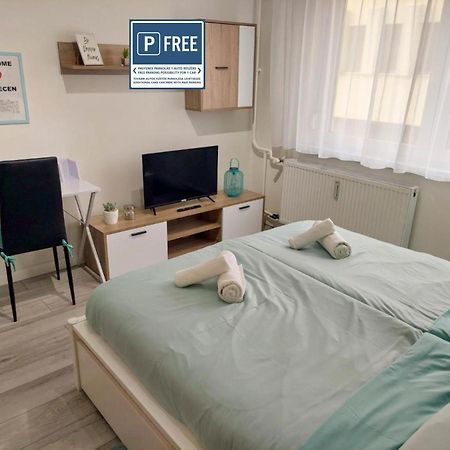 Aweshome City Apartment - 3 Bedrooms And Free Parking Ντέμπρετσεν Εξωτερικό φωτογραφία