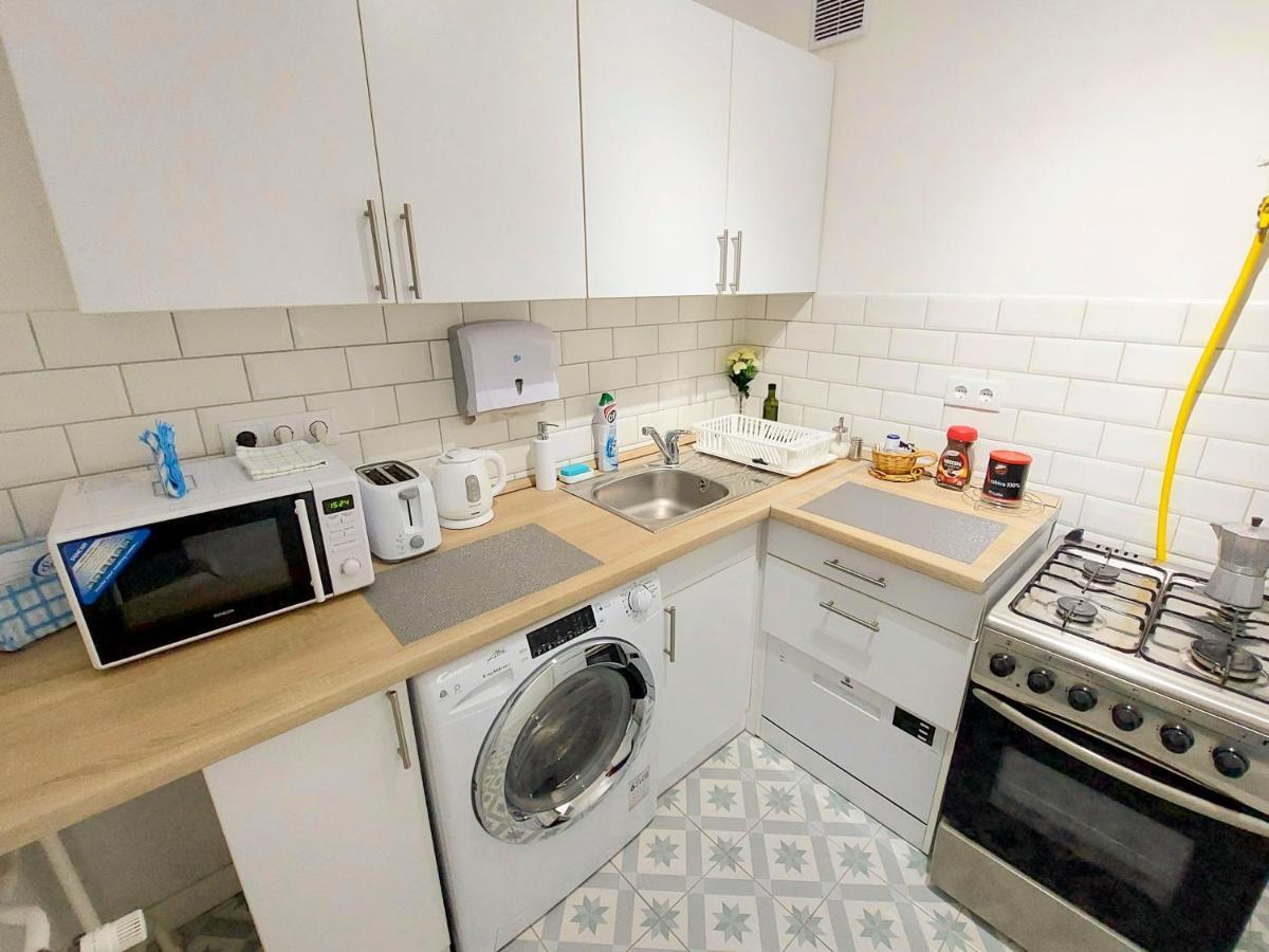 Aweshome City Apartment - 3 Bedrooms And Free Parking Ντέμπρετσεν Εξωτερικό φωτογραφία