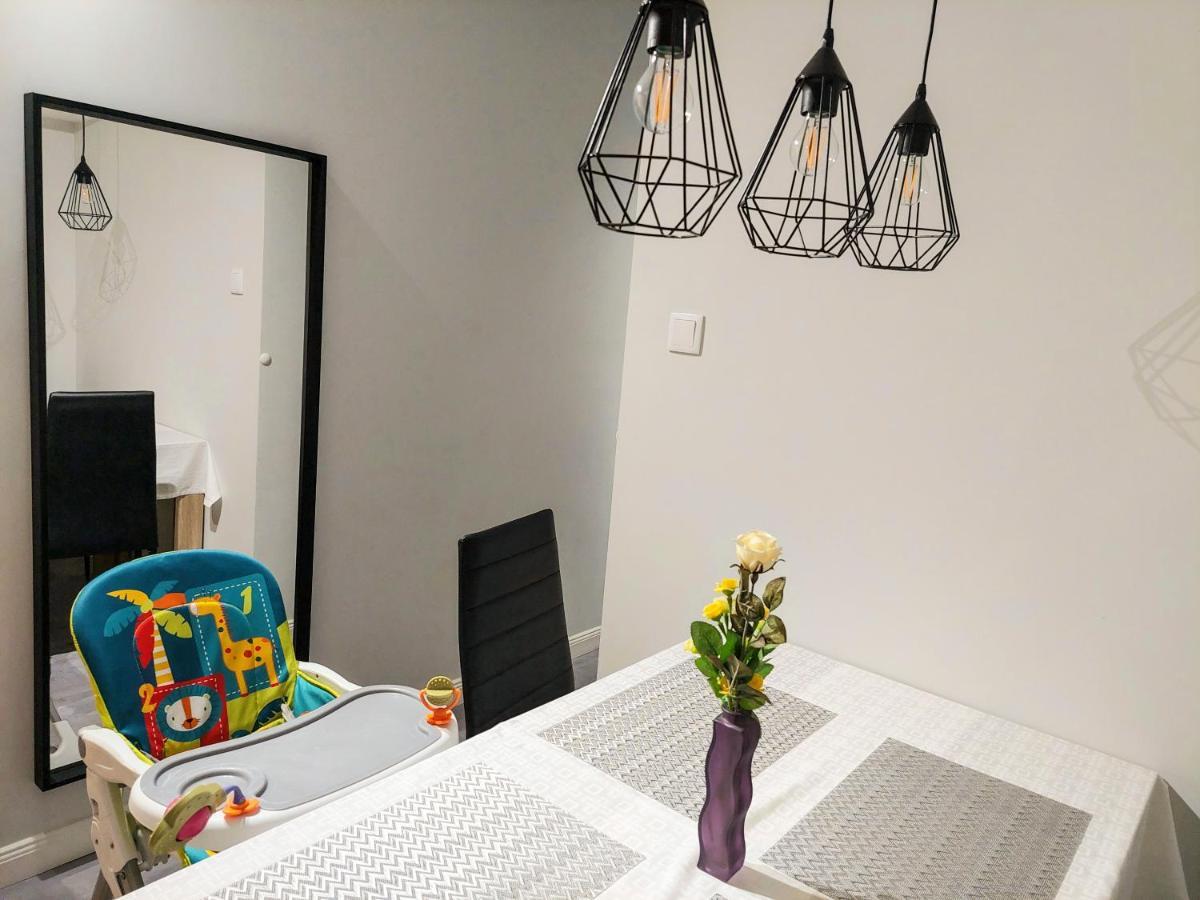 Aweshome City Apartment - 3 Bedrooms And Free Parking Ντέμπρετσεν Εξωτερικό φωτογραφία