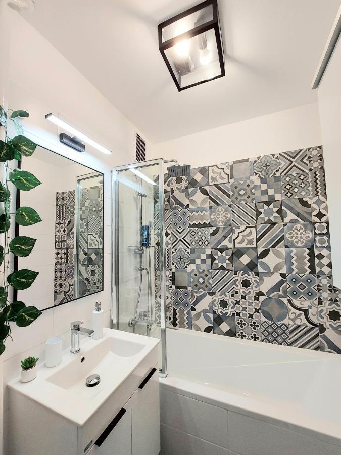 Aweshome City Apartment - 3 Bedrooms And Free Parking Ντέμπρετσεν Εξωτερικό φωτογραφία
