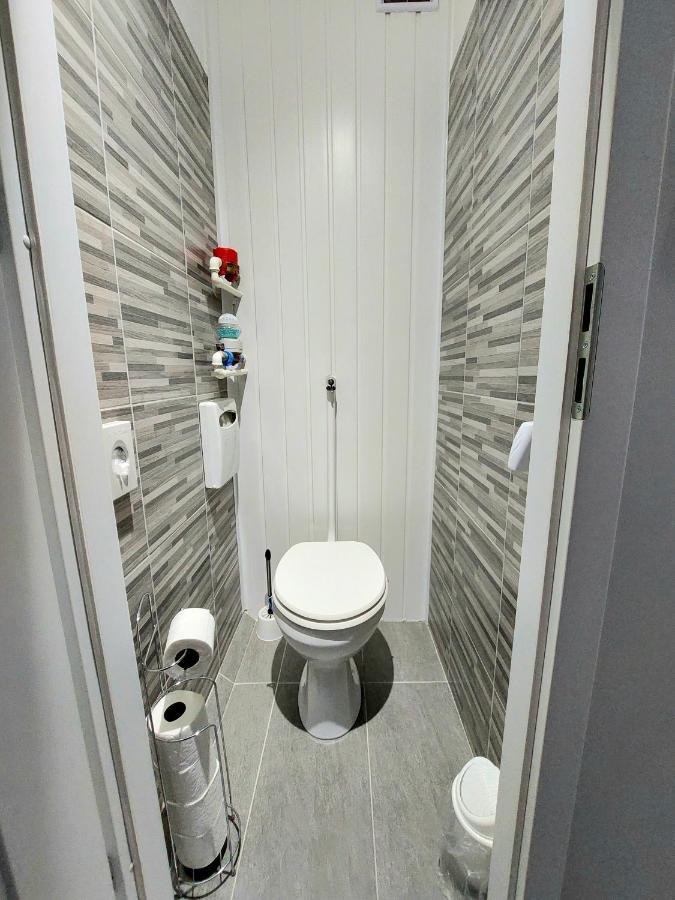 Aweshome City Apartment - 3 Bedrooms And Free Parking Ντέμπρετσεν Εξωτερικό φωτογραφία