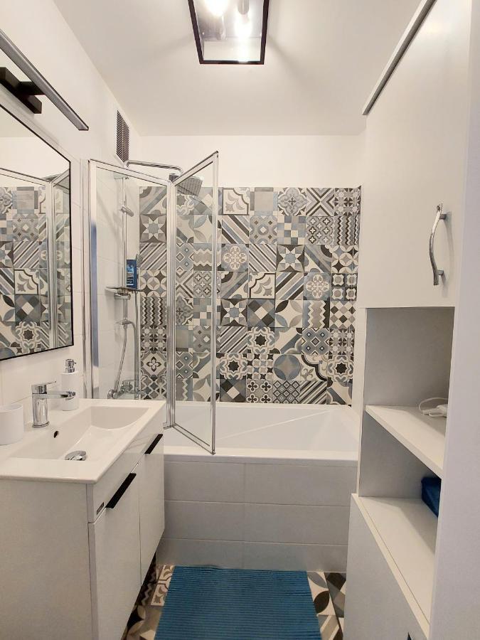 Aweshome City Apartment - 3 Bedrooms And Free Parking Ντέμπρετσεν Εξωτερικό φωτογραφία
