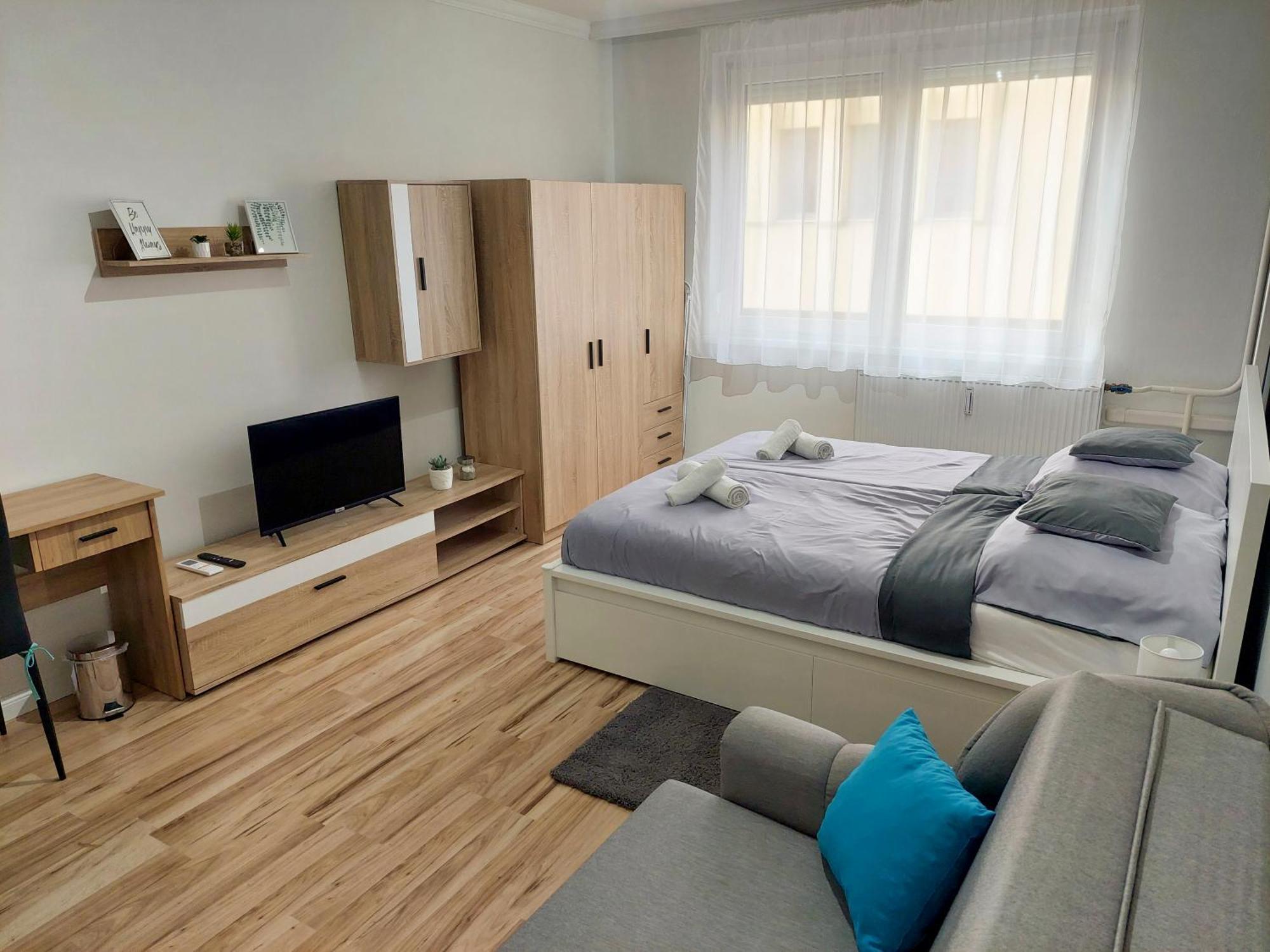 Aweshome City Apartment - 3 Bedrooms And Free Parking Ντέμπρετσεν Εξωτερικό φωτογραφία