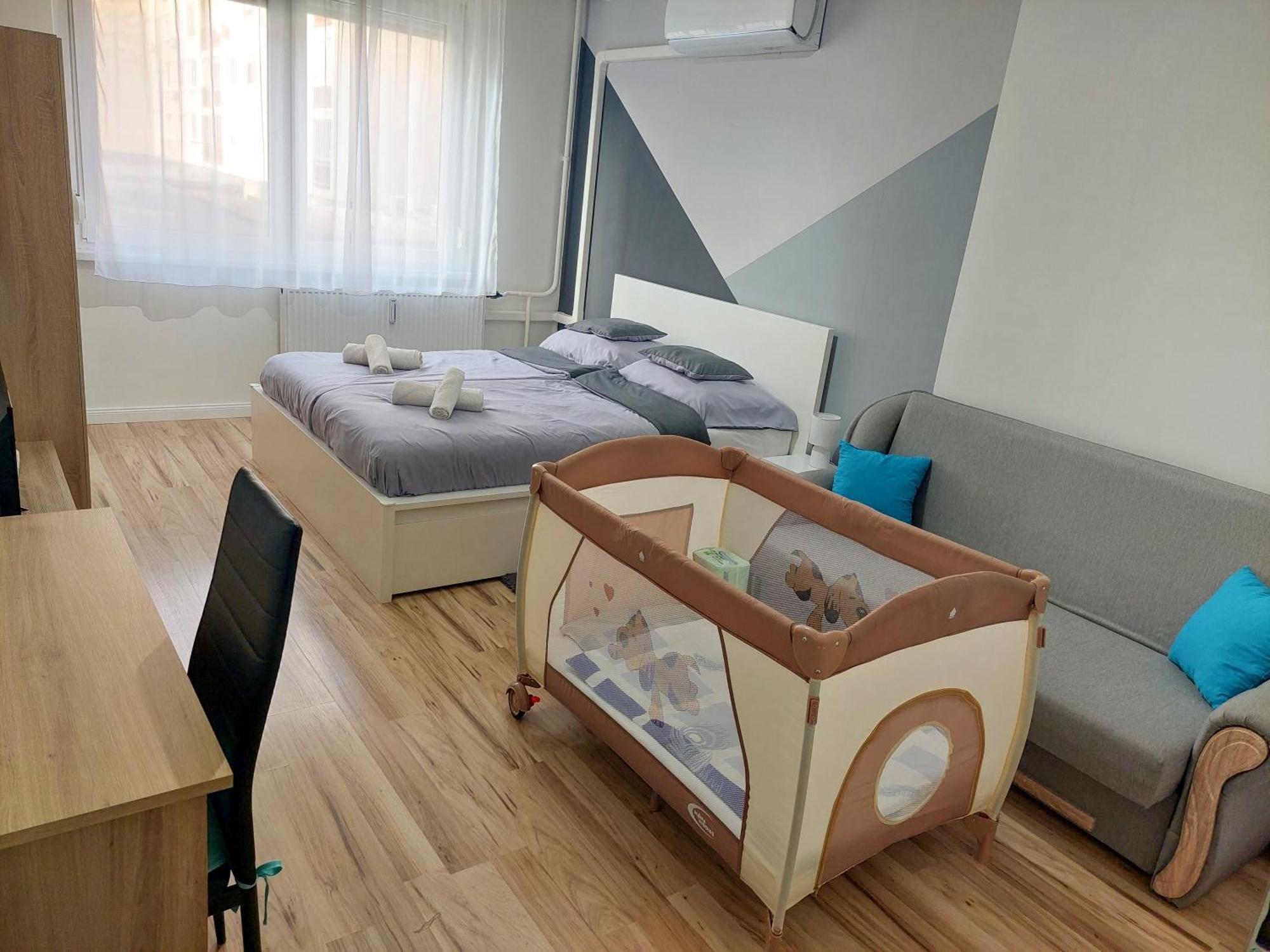 Aweshome City Apartment - 3 Bedrooms And Free Parking Ντέμπρετσεν Εξωτερικό φωτογραφία